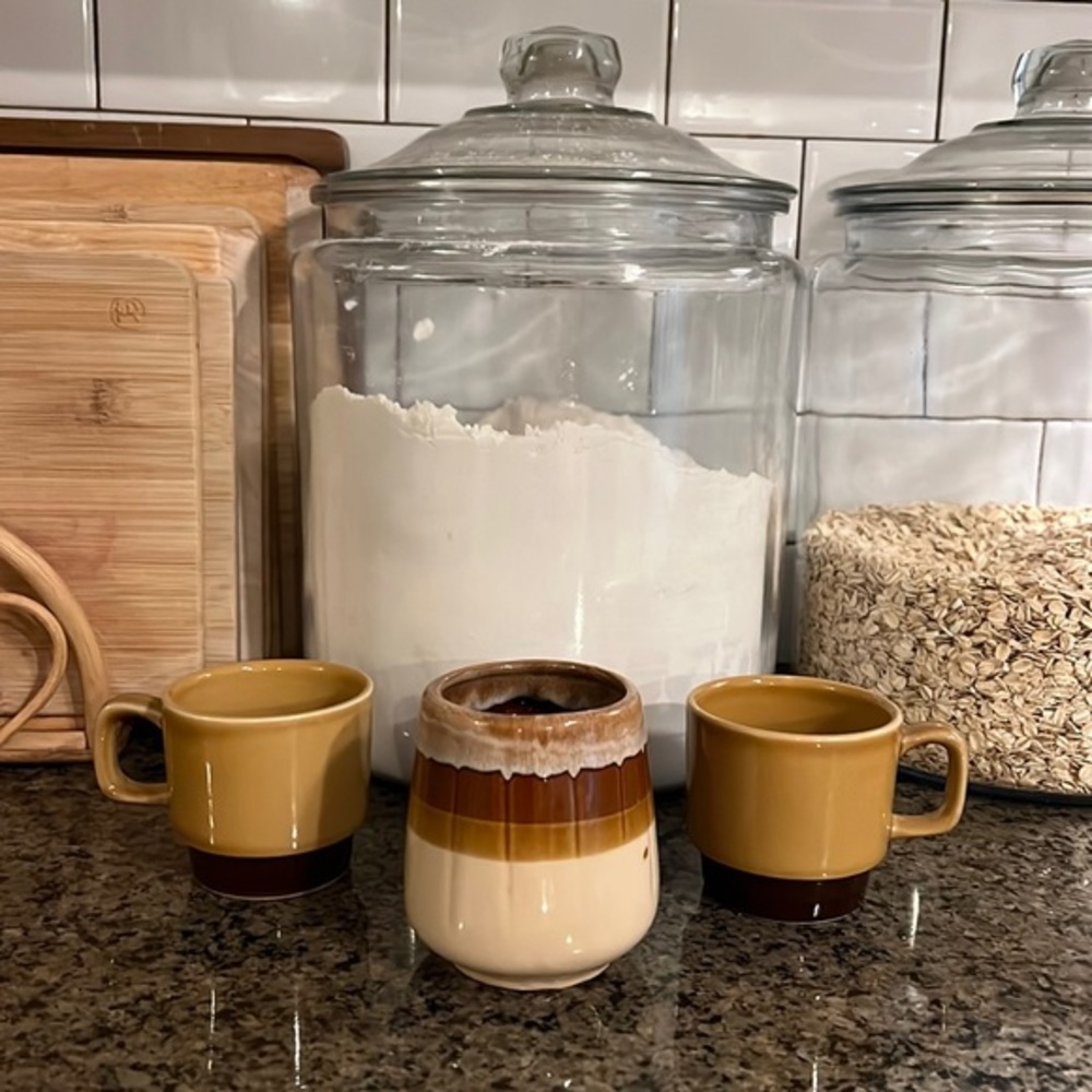 STUNNING LA MESA JAPANESE STONEWARE MUG SET FOR COFFEE OR TEA